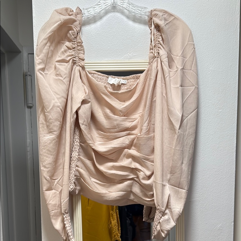 Astr Tan Puff Sleeve Ruched Blouse